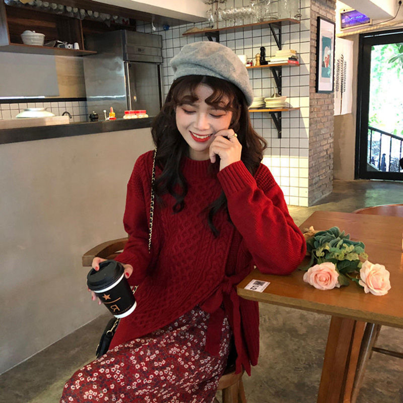 Small Sweet Gentle Style Sweater For Women