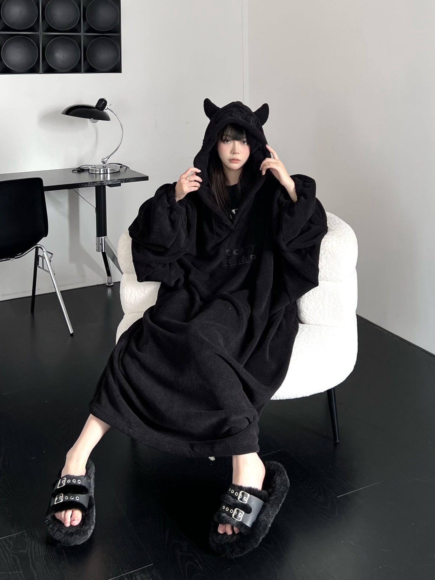 Women's Fleece-lined Thickening Embroidery Loose Nightgown