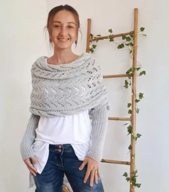 Women's Hollowed-out Double Sleeve Shawl Collar